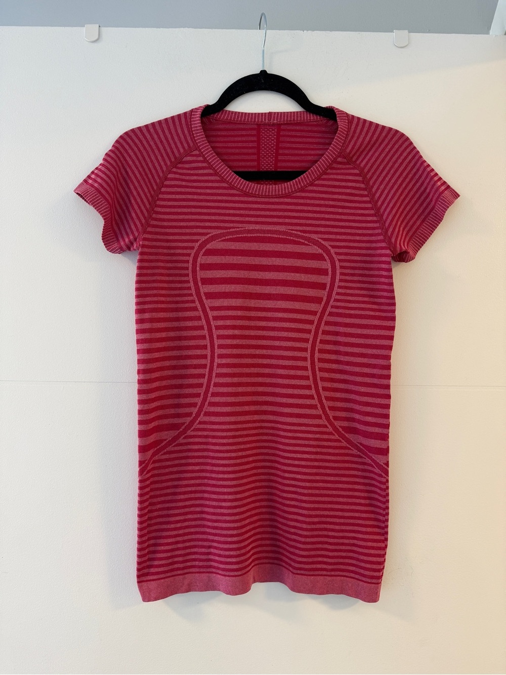 Lululemon Swiftly Tech Short Sleeve Heathered Berry Rumble Sz 6